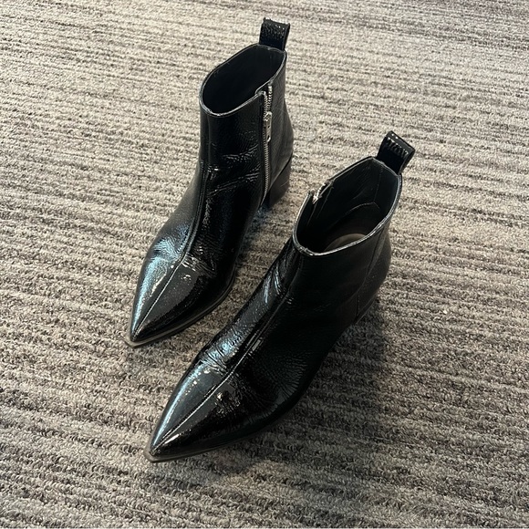 Everlane Glossy Black Boss Booties - Size 8 - Picture 10 of 10